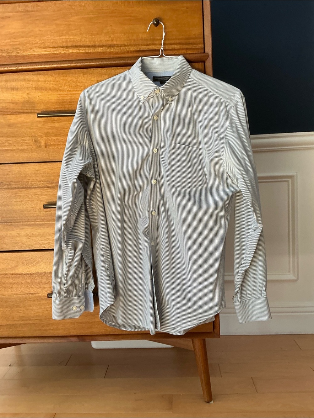 Banana Republic Men’s Light Blue & White Pinstripe Dress Shirt